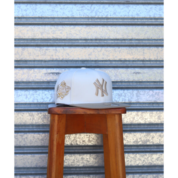 Cap-NY-Blanca-y-Beige-1 Cap NYX // Series 1999 Modelo Blanco y Beige