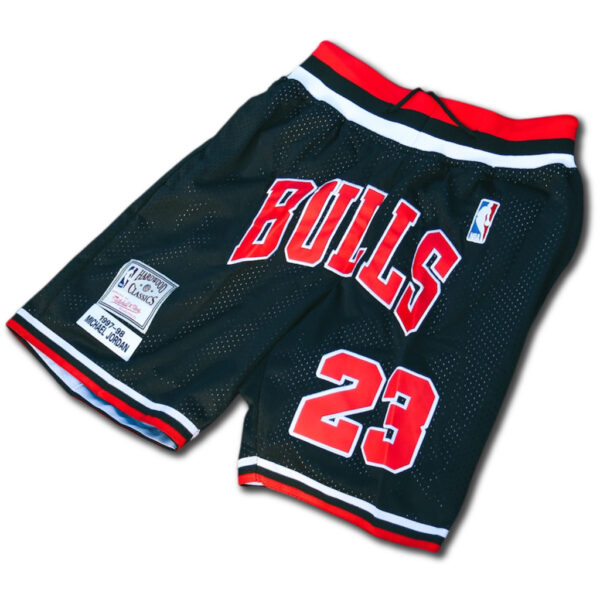 Short Bulls Negro 23