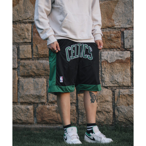 Short Celtics Negro